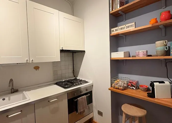 Claire - De Angeli Metro & Citylife * Milan