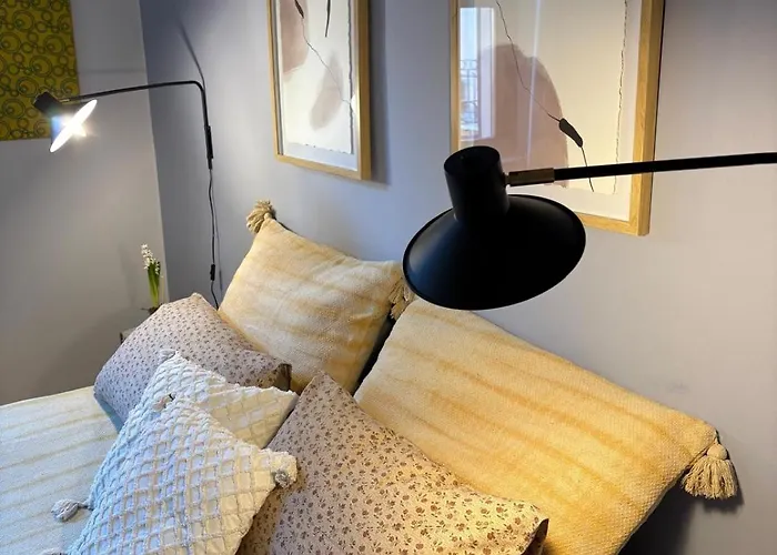 Claire - De Angeli Metro & Citylife