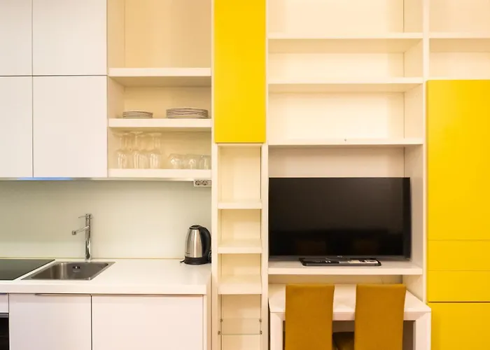شقة Luxury Flat - Wifi, Ac, Walk To Brera & Duomo ميلان