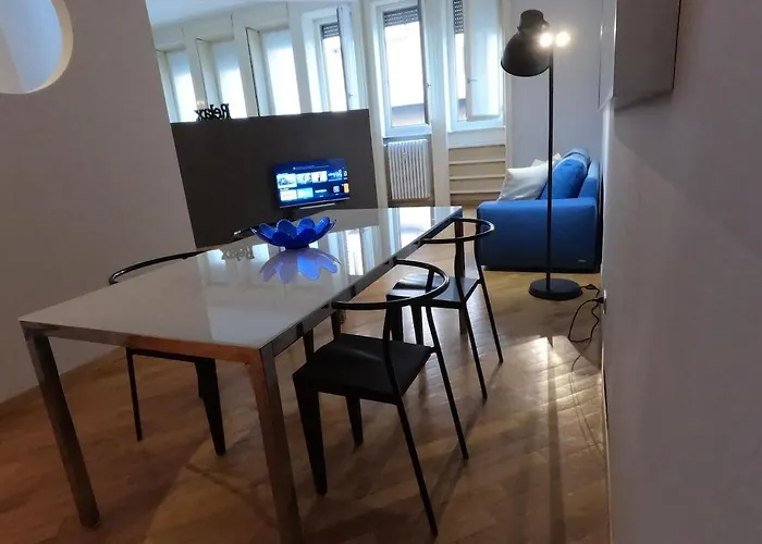 Appartamento Modern Openspace In Piazza Repubblica Near To Via Montenapoleone *