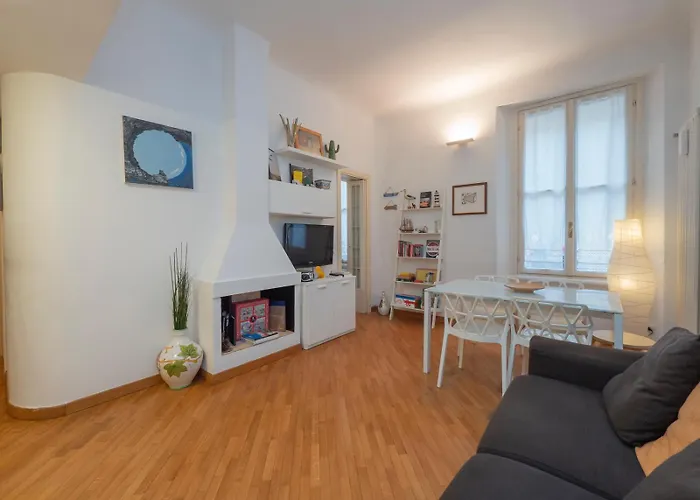 Xenia - Cozy Two-rooms In Corso Vercelli Apartman