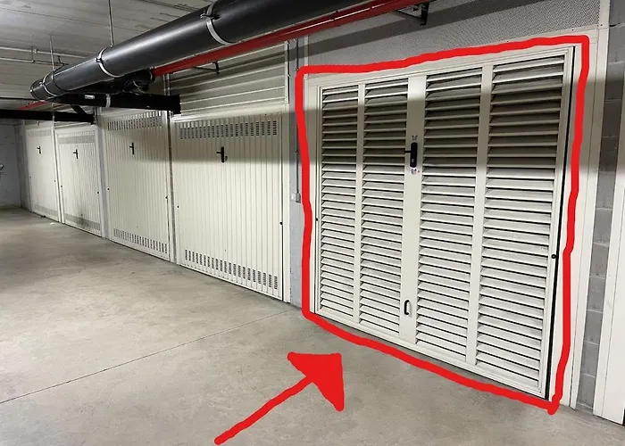 Laura S Garden - Romantic Place And Private Parking Daire