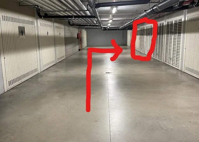 Daire Laura S Garden - Romantic Place And Private Parking