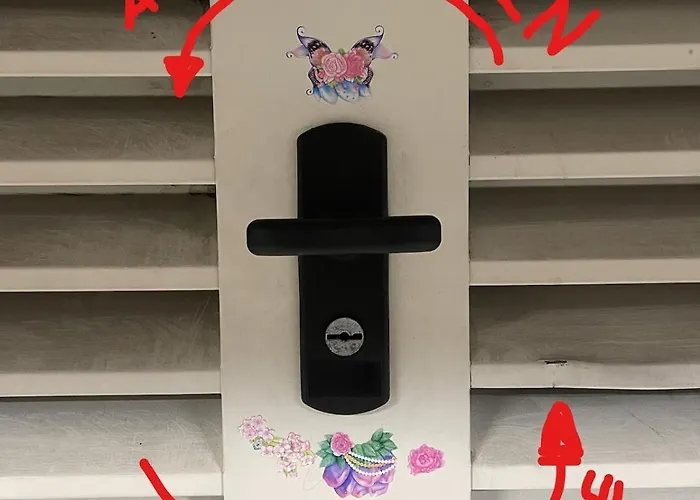 Laura S Garden - Romantic Place And Private Parking *