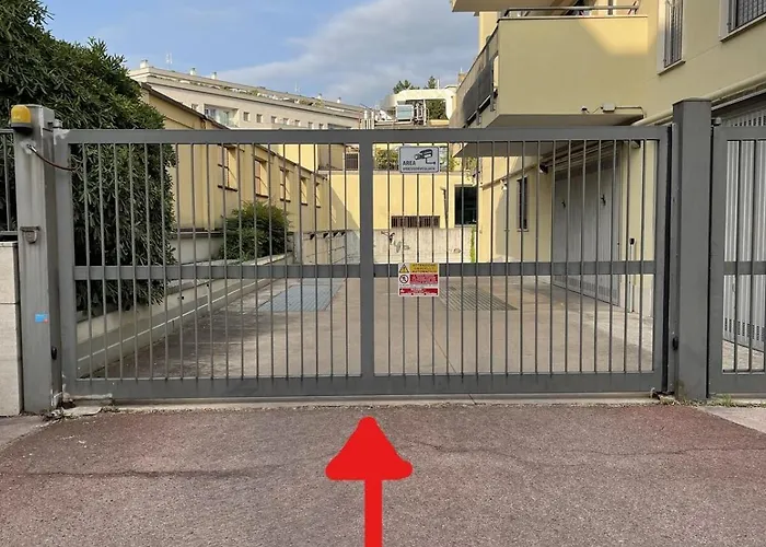 Daire Laura S Garden - Romantic Place And Private Parking Milano