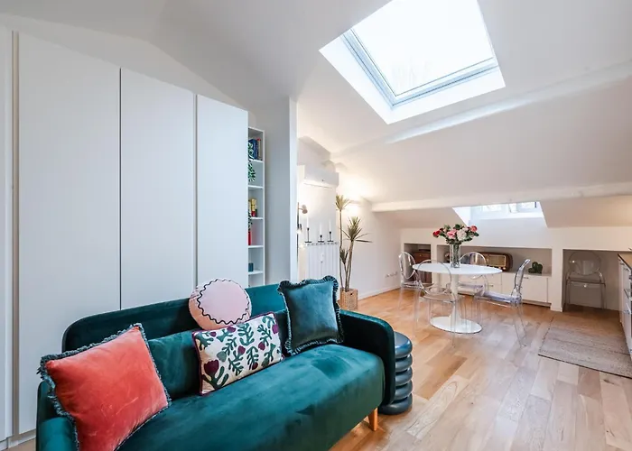 Sovoy Porta Romana Apartment *