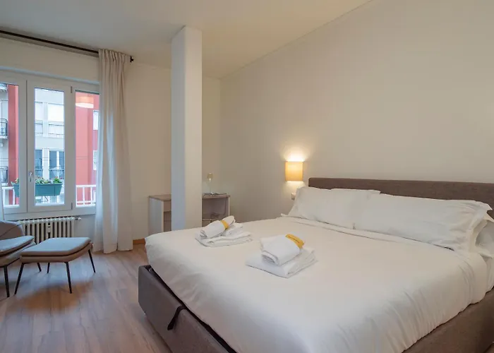 Spacious 2bdr With Balcony Arco-sempione Area, By Rentopolis Apartment Mailand