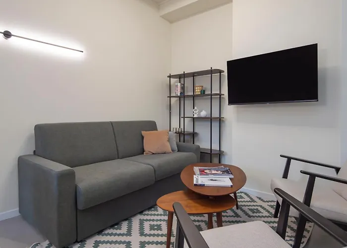 Apartment Spacious 2bdr With Balcony Arco-sempione Area, By Rentopolis Mailand