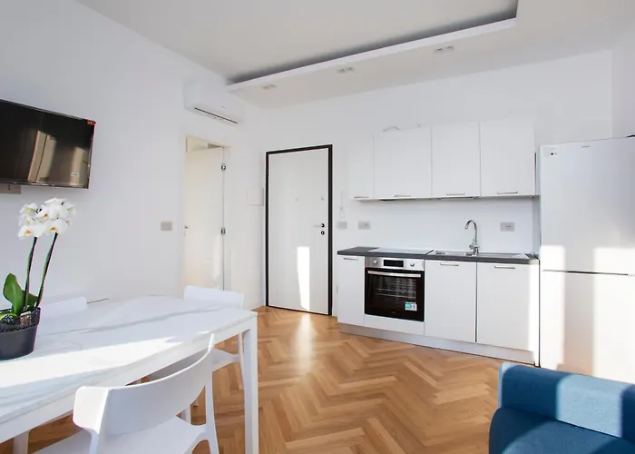 Apartament Fontana18 - Duomo View Mediolan