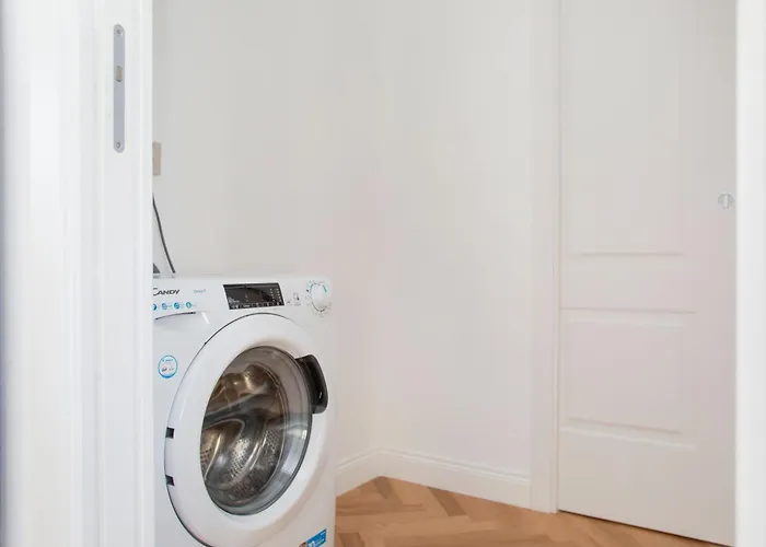 Fontana18 - Duomo View * מילאנו