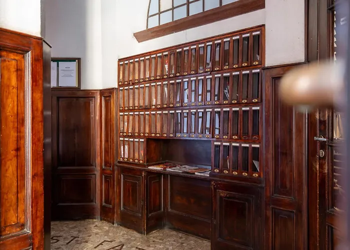 아파트 Modern For 4 In Historical Building - Duomo View 밀라노