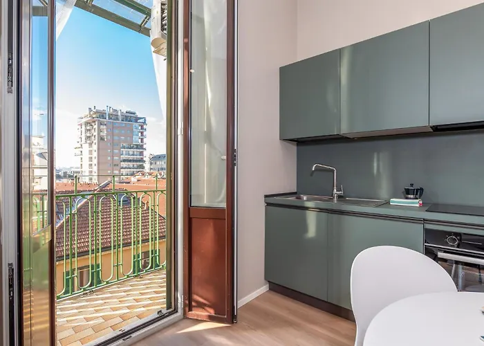 Modern For 4 In Historical Building - Duomo View