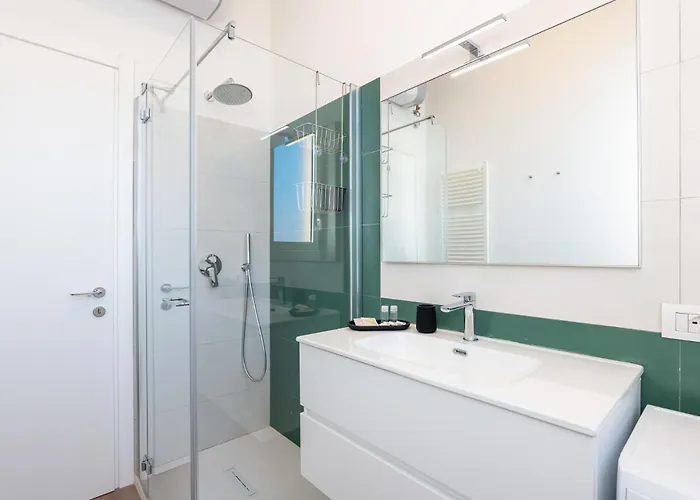 Modern For 4 In Historical Building - Duomo View