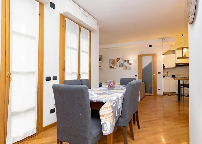 아파트 Cozy And Lovely - Center 밀라노