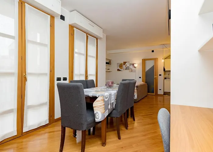 Cozy And Lovely - Center 아파트