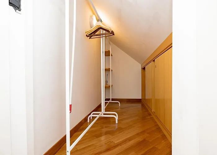 Cozy And Lovely - Center *