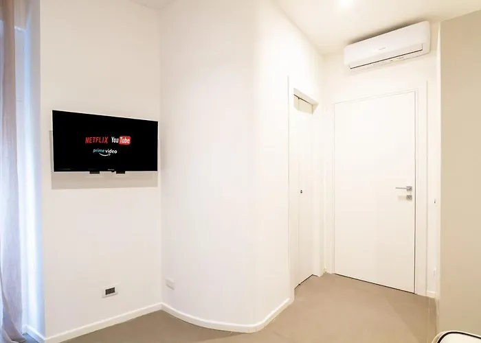 Duomo Stylish Double Near Metro * Milan