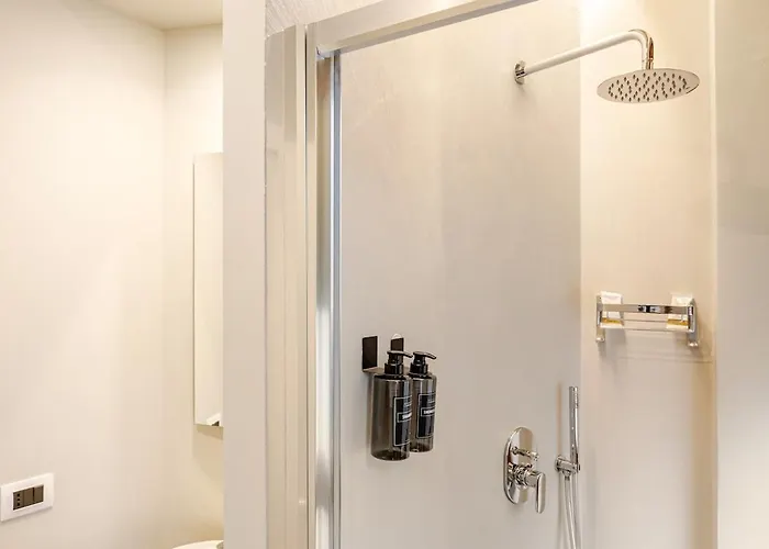 Duomo Stylish Double Near Metro Апартаменты Милан
