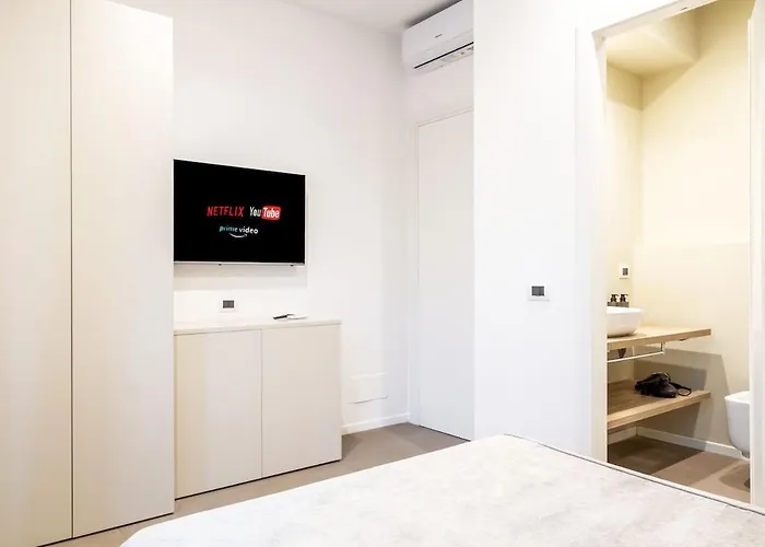 Duomo Stylish Double Near Metro * Milan