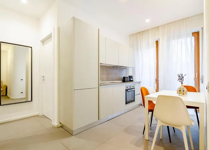 Duomo Stylish Double Near Metro * Milan