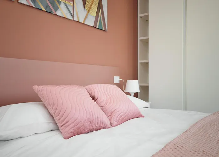 In Financial District 4 Pax