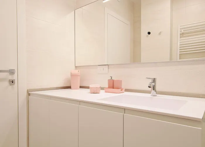 In Financial District 4 Pax