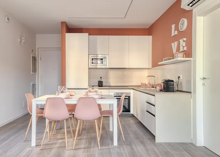 In Financial District 4 Pax * 米兰