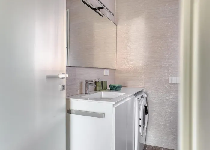 In Financial District 4 Pax 米兰