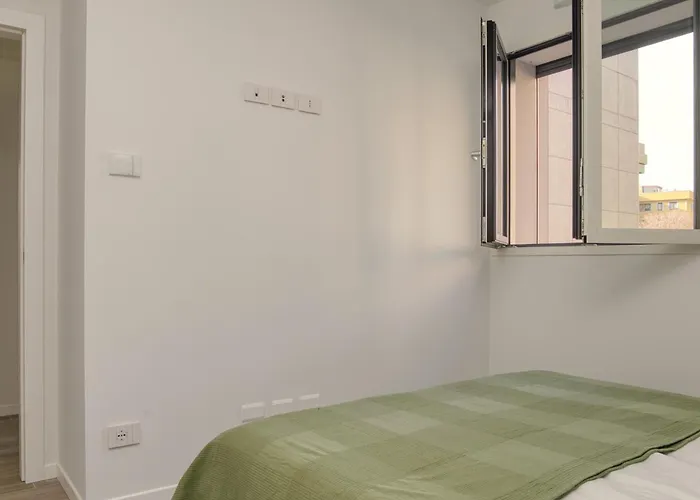 In Financial District 4 Pax