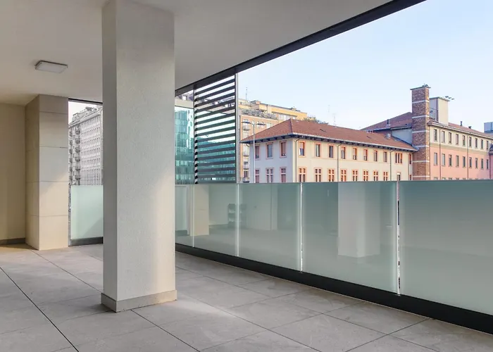 In Financial District 4 Pax