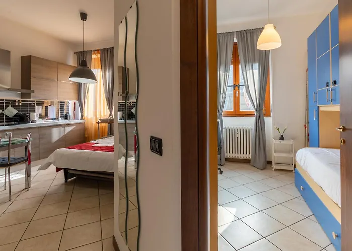 La Tana Di Mart - Zona Navigli - Vicino Metro 米兰