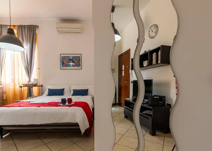 La Tana Di Mart - Zona Navigli - Vicino Metro 米兰