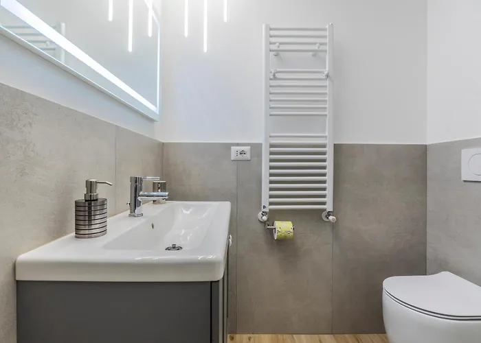 Apartamento Bella In Duomo - 6 Guests *