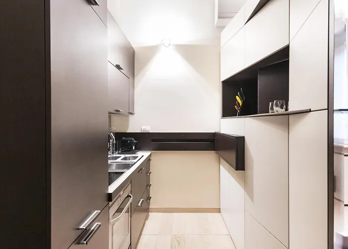 Easylife - - Mercato 5 - Brera Milan