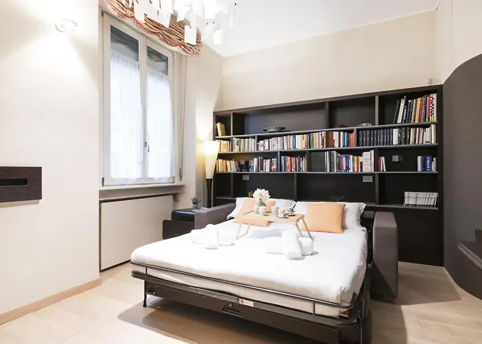 Easylife - - Mercato 5 - Brera * Milan