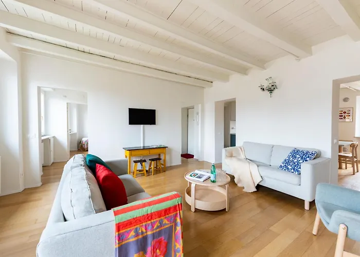 Lägenhet Large & Comfy - A Few Steps From The Duomo Milano