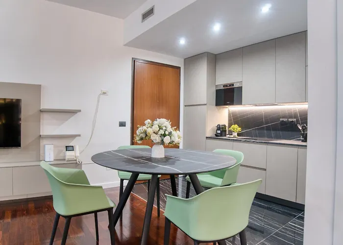 Duomo Lux - Elite In The Heart Of Milaan