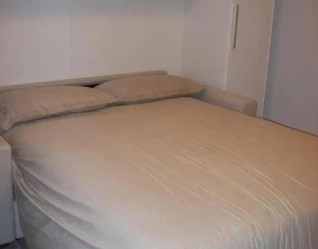 דירה Grazioso Monolocale In Via Calzecchi מילאנו