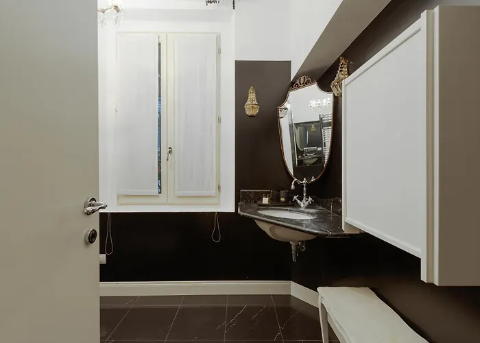 Brera - Castello - Ampio Bilocale Centro *