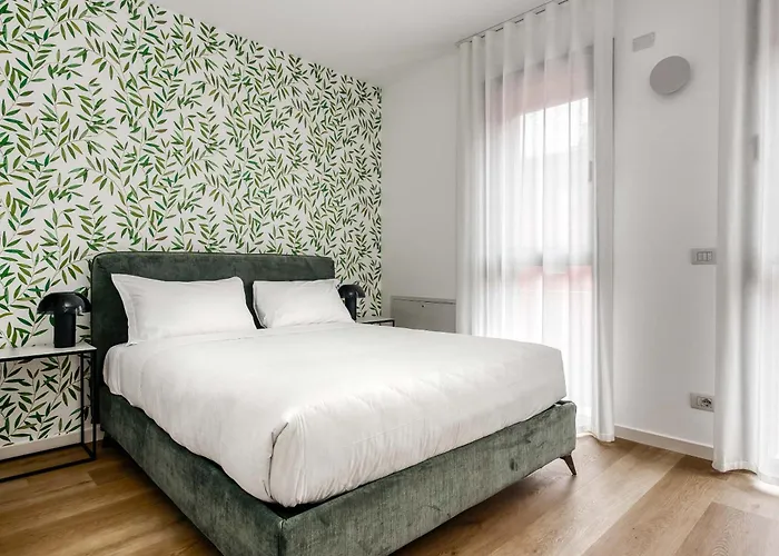 Limehome Park Towers *