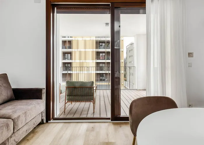 Limehome Park Towers *