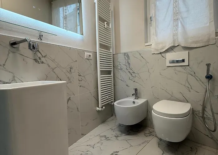 Sunny Design Penthouse 2br 2ba 8 Min To Duomo Mediolan