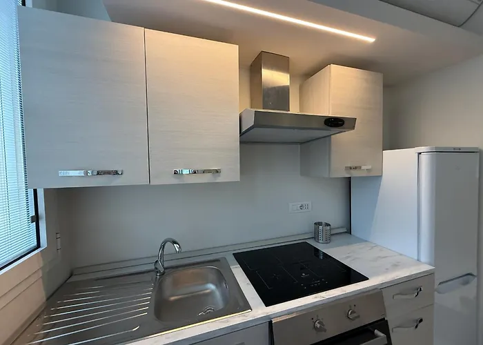 Sunny Design Penthouse 2br 2ba 8 Min To Duomo