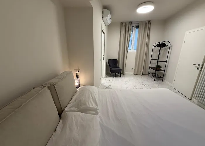 Sunny Design Penthouse 2br 2ba 8 Min To Duomo * Mediolan