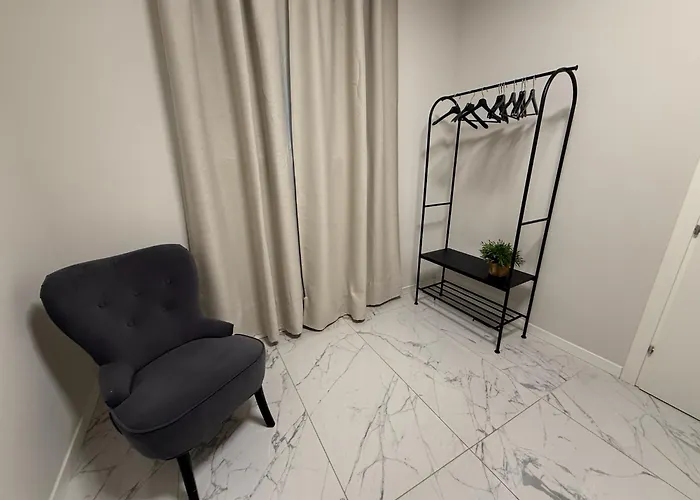 Sunny Design Penthouse 2br 2ba 8 Min To Duomo Apartament *