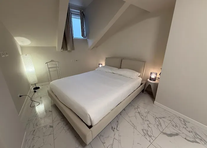 Sunny Design Penthouse 2br 2ba 8 Min To Duomo * Mediolan