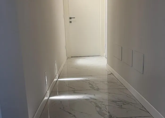 Daire Sunny Design Penthouse 2br 2ba 8 Min To Duomo Milano