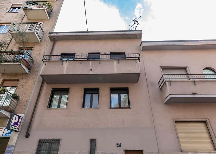 Bright Attic M4 - 2 Bedrooms Apartament *