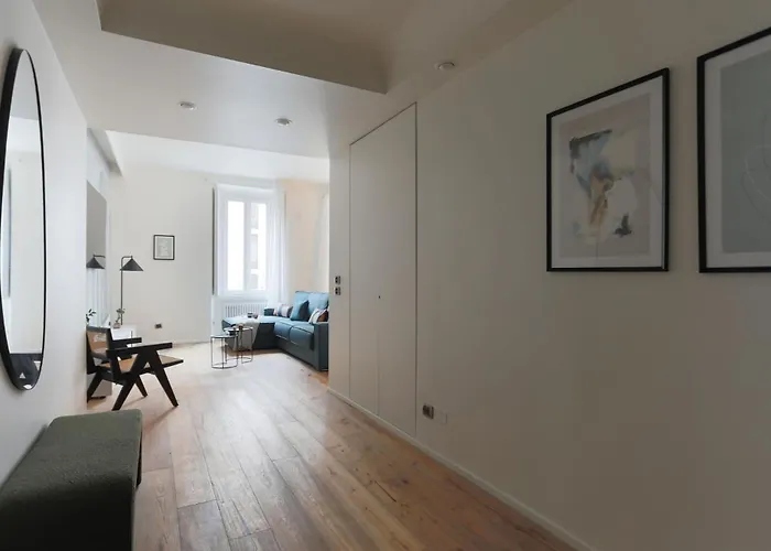 The Rent - Spacious Three-bedroom In The Heart Of