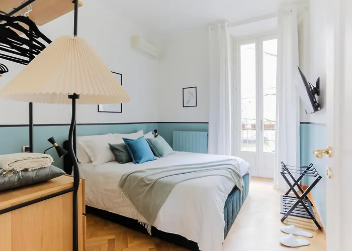 The Rent - Spacious Three-bedroom In The Heart Of